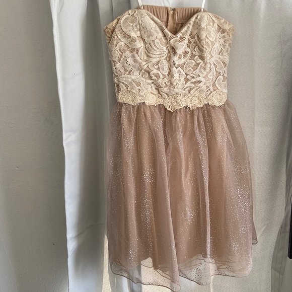 Dresses & Skirts - Strapless Formal Dress